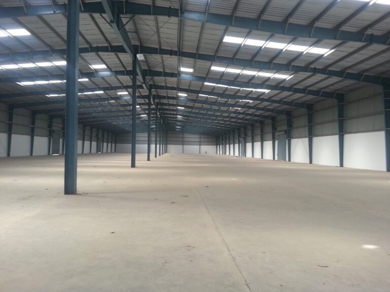 Warehouse Roofing Works in Dubai - Foursquare steel construction ...